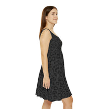 Load image into Gallery viewer, Onyx Leopard Women&#39;s Flowy Dress
